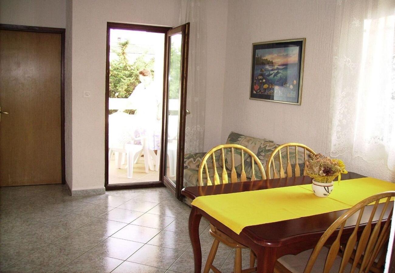 Apartment Dragica Malinska Exterior foto
